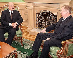 Лукашенко раздражает ложь, потому что он таки верный России