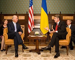 Байден вважає, що дружба США і Росії на руку Україні