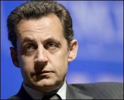 Саркозі потрапив до лікарні