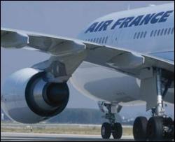 Французский самолет протаранил аэропорт