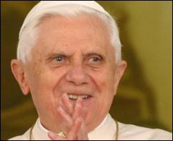 Сборник песен Папы Римского выйдет через четыре месяца