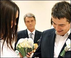 После женитьбы сына Ющенко решил отдохнуть