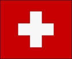 Швейцарські альпіністи розгорнули найбільший прапор у світі на гірському піку
