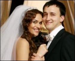Алена Водонаева вышла замуж в коротком платье
