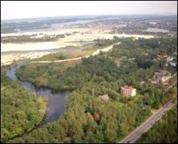 Черновецький виділив родичам Кравчука 5 ділянок землі в Конча-Заспі