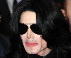 Переносити похорон Майкла Джексона стало доброю традицією