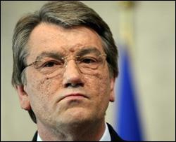 Ющенко покатался по Крещатику на бронетранспортере
