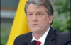 Ющенко на параде охраняла пчела 