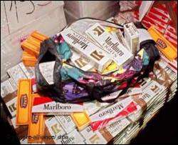 Контрабандисты спрятали пачки сигарет в цистерны из-под бензина