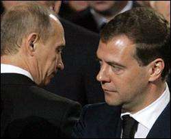 На выборах президента России Путин договорится с Медведевым