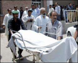 В Пакистане в давке за гуманитарной помощью погибли 15 человек