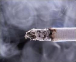 Заборона палити у громадських місцях дає плоди через рік - вчені