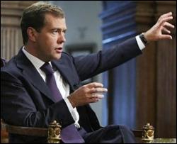 Медведев надеется, что НАТО хочет принять Украину не на зло России