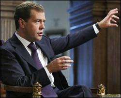 Медведев надеется, что НАТО хочет принять Украину не на зло России