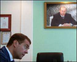 Медведєв не хоче позбавлятися від Путіна, тому що йому з ним комфортно