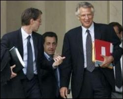 Экс-премьер Франции подаст в суд на Николя Саркози
