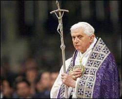 В Чехии послушать богослужение Бенедикта XVI пришло 120 тысяч людей