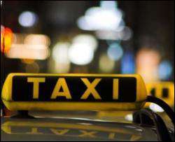 Во Львове бастуют таксисты 