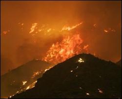 У Шварценеггера опять беда: из-за пожаров эвакуирован город в Калифорнии