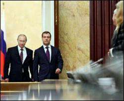 Медведєв і Путін розповідатимуть про вихід з кризи тандемом