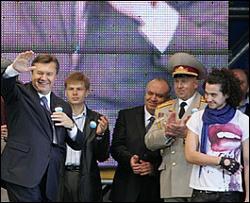 Гимн Януковича является плагиатом песни Тото Кутунье - СМИ