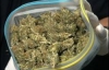 Полицейский нашел пакет марихуаны на лбу у прохожего