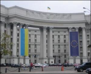 Українські дипломати "підчепили" свинячий грип