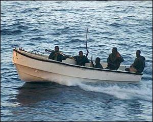 Сомалійські пірати захопили у полон двох британців на яхті