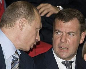Тандем Медведєва і Путіна втрачає популярність