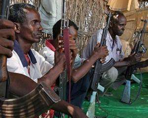 Сомалийские пираты захватили судно с грузом оружия