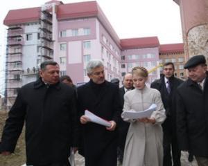 Перед приїздом Тимошенко розігнали пікет медиків інфекційної лікарні