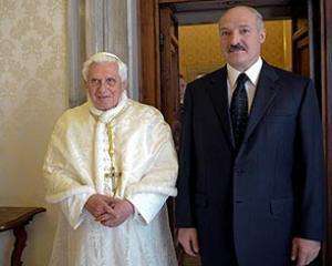 Лукашенко отримав від папи Римського медаль та благословення