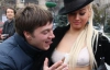 На Майдане устроили марлевую порноакцию (ФОТО)