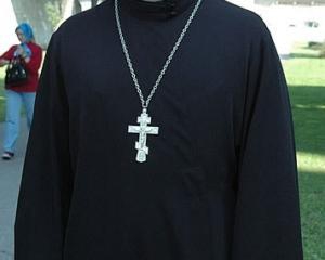 Київського священика розшукують за секс під гіпнозом