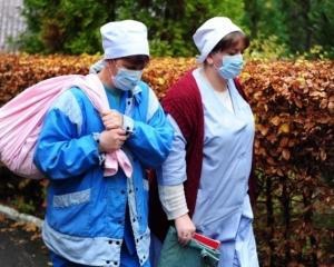 В Україні з початку епідемії померло 299 людей