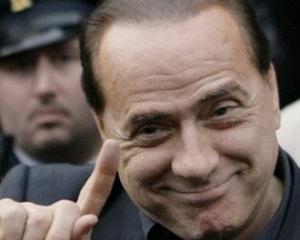 Над Берлускони возобновили судовой процесс за финансовые махинации
