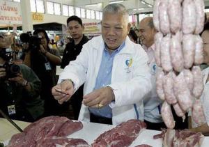 В Таиланде умер экс-премьер, уволенный за участие в кулинарном шоу