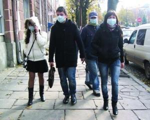 Украинцы считают, что паника с гриппом выгодна Тимошенко