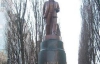 Памятник Ленину на Бессарабке облили краской