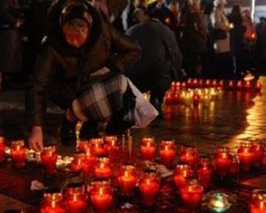Українці сьогодні вшановують пам"ять жертв голодоморів