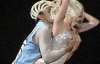 Леди Гага имитировала половой акт на сцене театра (ФОТО)