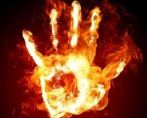 Китаянка сожгла себя, чтобы остановить разрушение своего дома