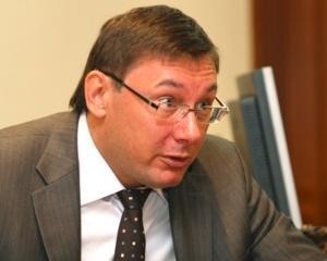 Ющенко нужно мочить Тимошенко, чтобы стать премьером - Луценко
