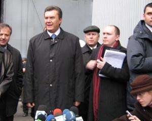 Янукович подписал кодекс чести