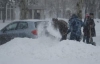 Вьюга в Донецке заметает даже снегоуборочную технику (ФОТО)