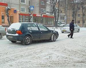 В Киеве не убирают снег, потому что Черновецкий летает на вертолете