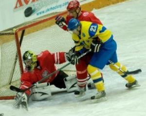 Сборная Украины по хоккею победила поляков (ВИДЕО)