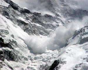 Лавины в Альпах убили 6 человек и 12-летнего мальчика