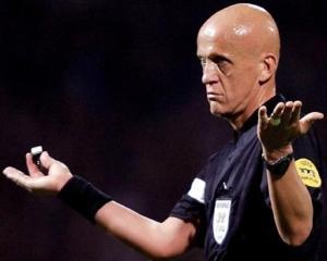 Коллина выступил за видеоповторы в футболе