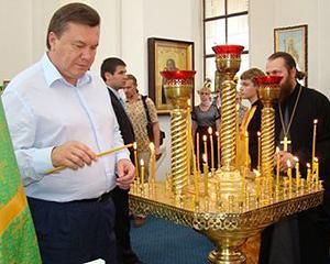 Священик з Рівненщини прокляне тих, хто не голосуватиме за Януковича